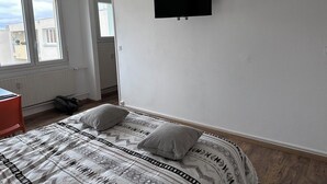Uklassifisert bilde, 3 av 9, knapp