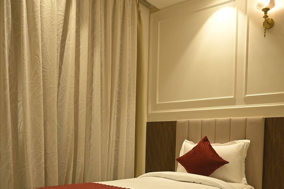 Duplex, Multiple Beds