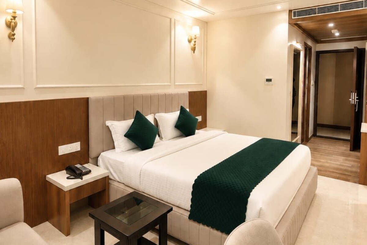 Habitación estándar, 1 cama King size | Espacio para trabajar con laptop y wifi gratis 