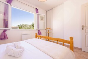 4 bedrooms, desk, iron/ironing board, WiFi - Family House 3 Etoiles (Valras-Plage)