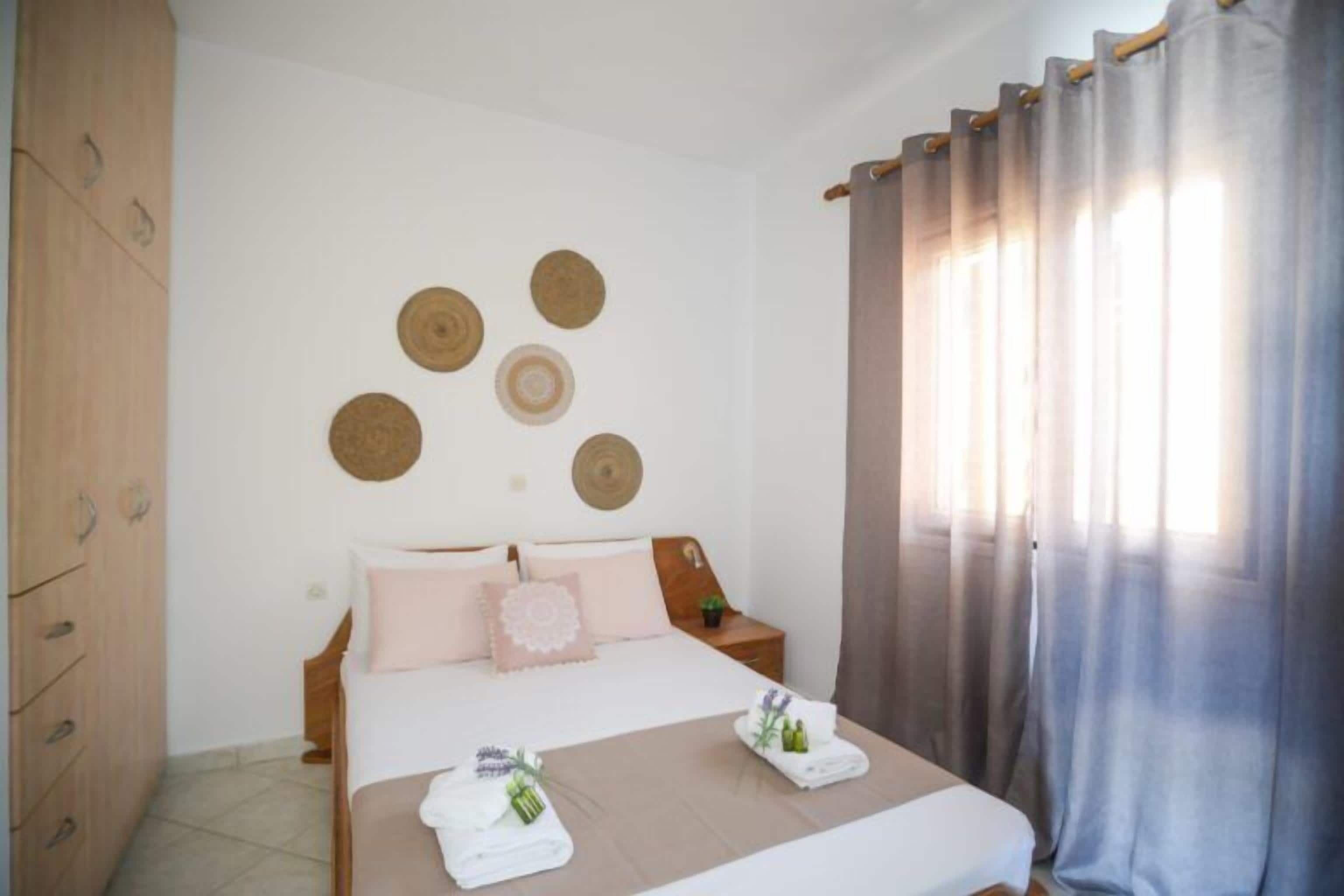 Sabbia Beachfront | Soundproofing, iron/ironing board, free cribs/infant beds, free WiFi