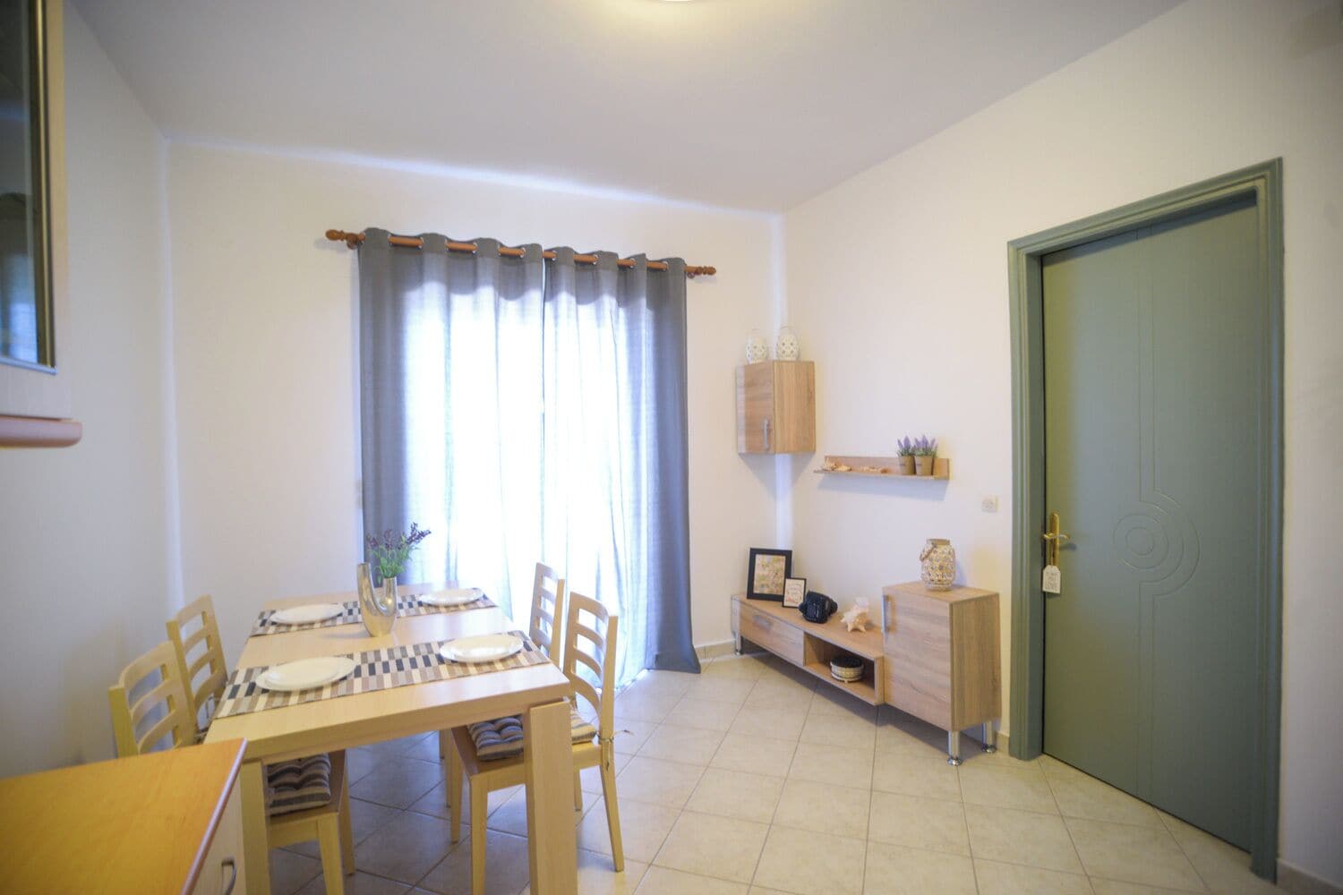 Sabbia Beachfront | Soundproofing, iron/ironing board, free cribs/infant beds, free WiFi