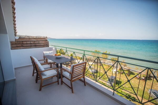 Yolo Resort - Zante