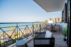 Notte with Sea View | Pemandangan dari kamar