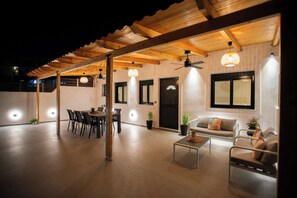 Giardino Beachfront | Terrace/patio