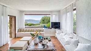 Fireplace - ELITE COLLECTION- EXCLUSIVE VILLA IN PORTO ROTONDO (Porto Rotondo)