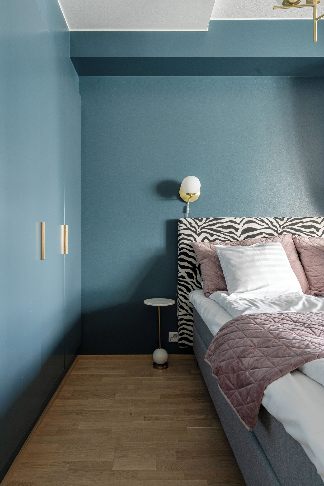 Superior Apartment, Air conditioning, City View | Desk, laptop workspace, iron/ironing board, travel crib