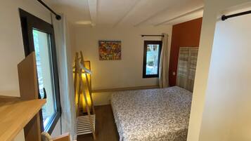 3 chambres, fer et planche Ă repasser, Wi-Fi, draps fournis