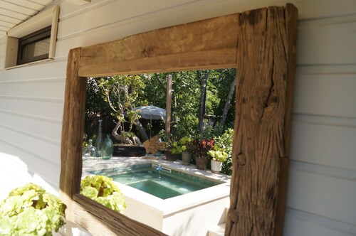 A haven of cottages, swimming pool, spa and tranquility on the French Riviera