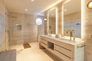 Shower, hair dryer, shampoo - The Dreamtime House - Villa Bali (Kuta Utara)