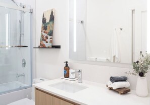 Bathroom - Professionally designed 2 bedroom, 2 bath condo in Mackenzie Village- your Mountain Escape awaits! (Revelstoke)