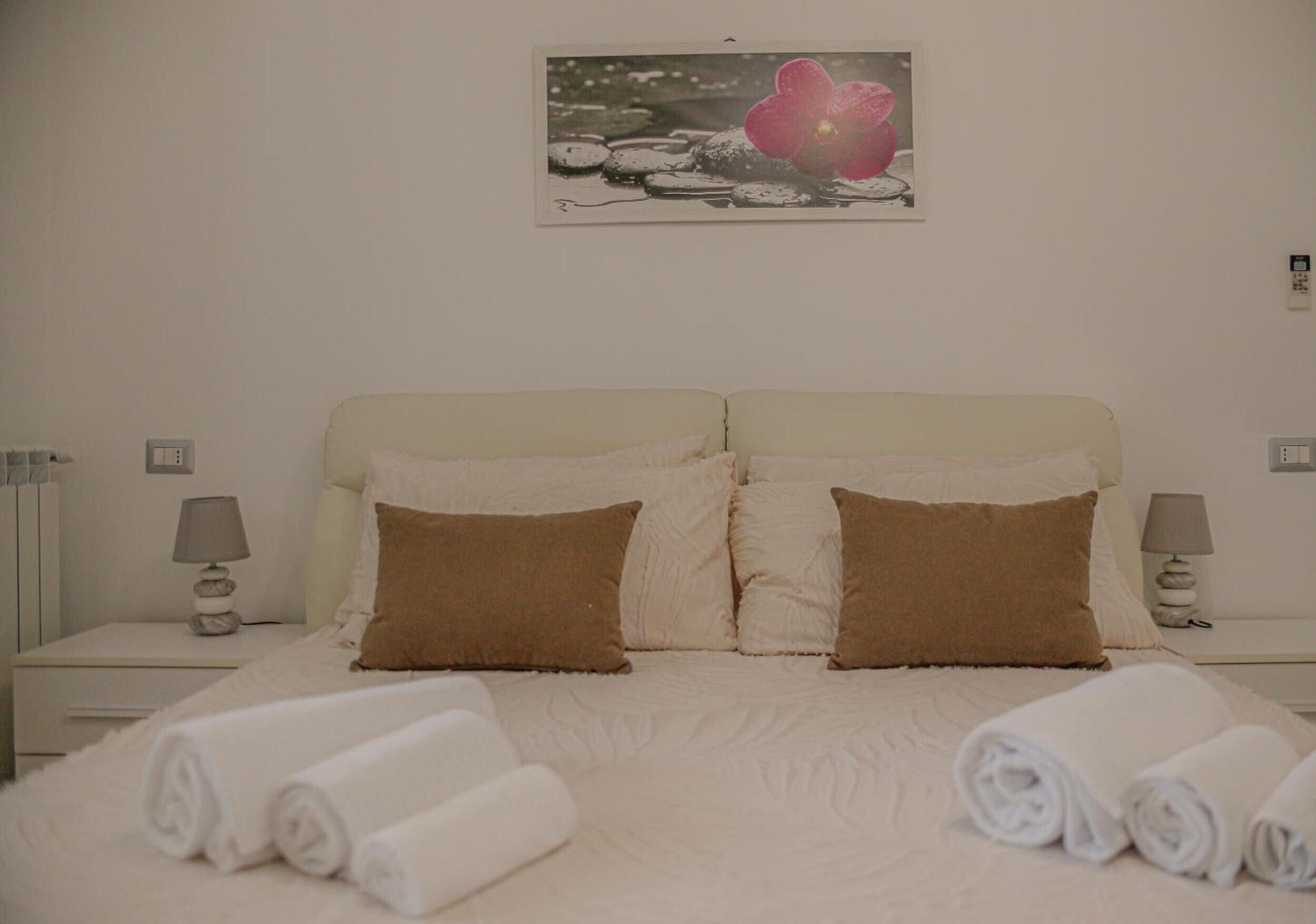 3 chambres, fer et planche à repasser, Wi-Fi, draps fournis