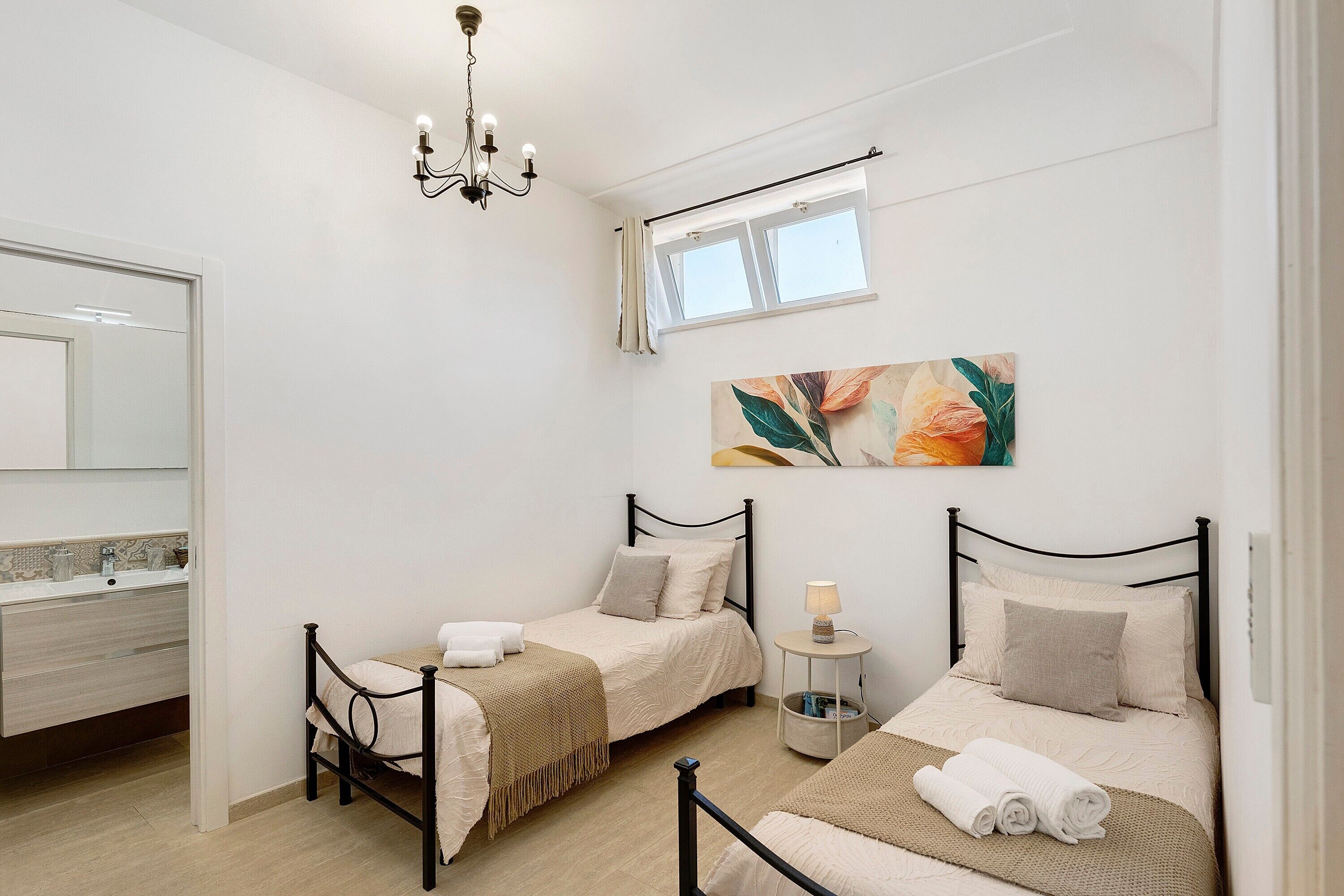 3 dormitorios, tabla de planchar con plancha, wifi y ropa de cama