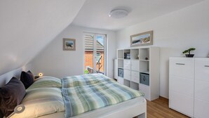Unclassified image, 2 of 27, button - Apartment 'Gemütliche' with Private Terrace and Wi-Fi (Scharbeutz)