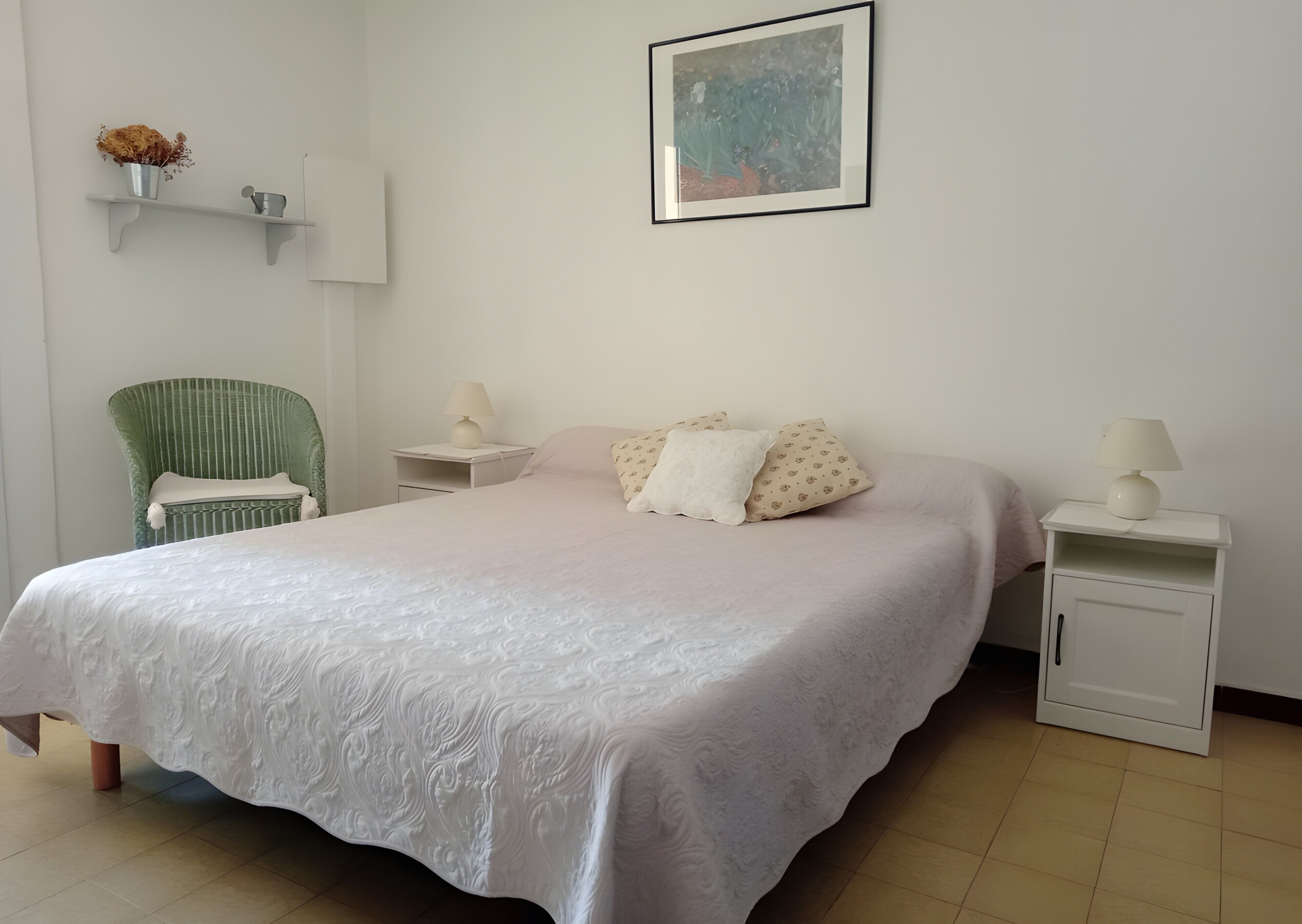 1 chambre, fer et planche à repasser, Wi-Fi, draps fournis