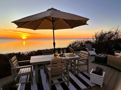 Mazi's-A Waterfront/2 Bd/Dog Friendly Oasis for 4