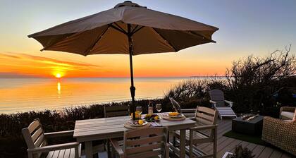 Mazi's-A Waterfront/2 Bd/Dog Friendly Oasis for 4