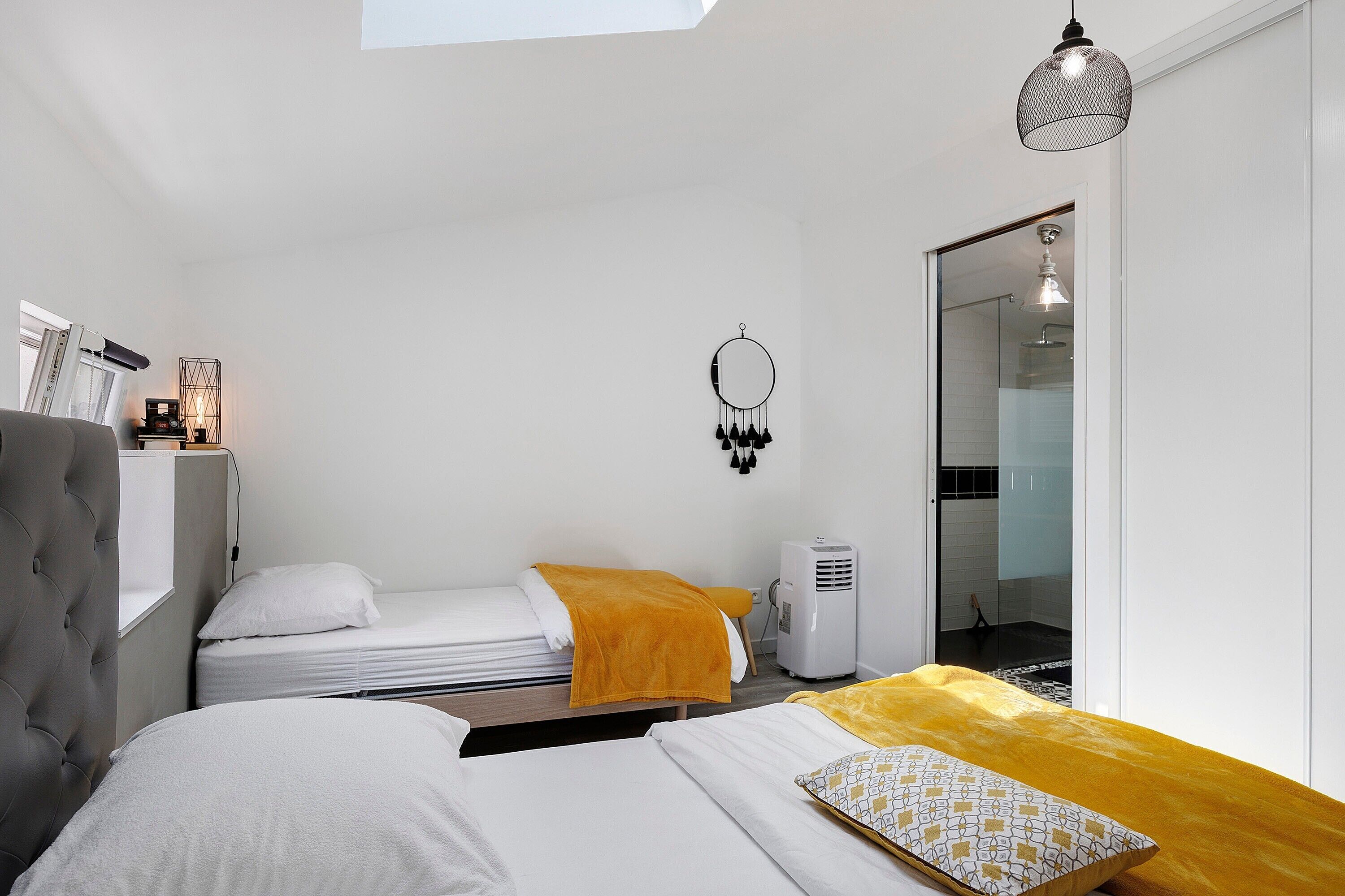 2 habitaciones, tabla de planchar con plancha y wifi 