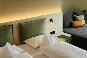 1 bedroom, iron/ironing board, Internet, bed sheets - Aparthotel AUI - The great mix of apartment and hotel vacation with SPA (Meransen)