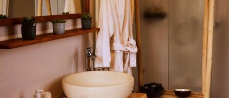 Hair dryer, towels