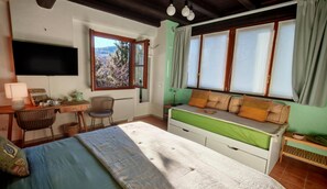 1 bedroom, WiFi - Triple TIGLIO garden view (Lombardia)