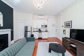 Smart TV - The Lantern on Beacon Hill (Boston)