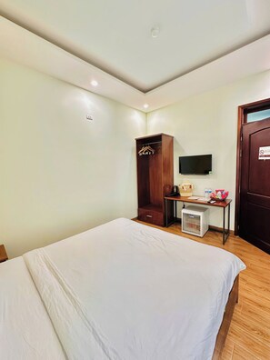 Chambre Double Standard | Bureau, espace de travail pour ordinateur portable, Wi-Fi gratuit