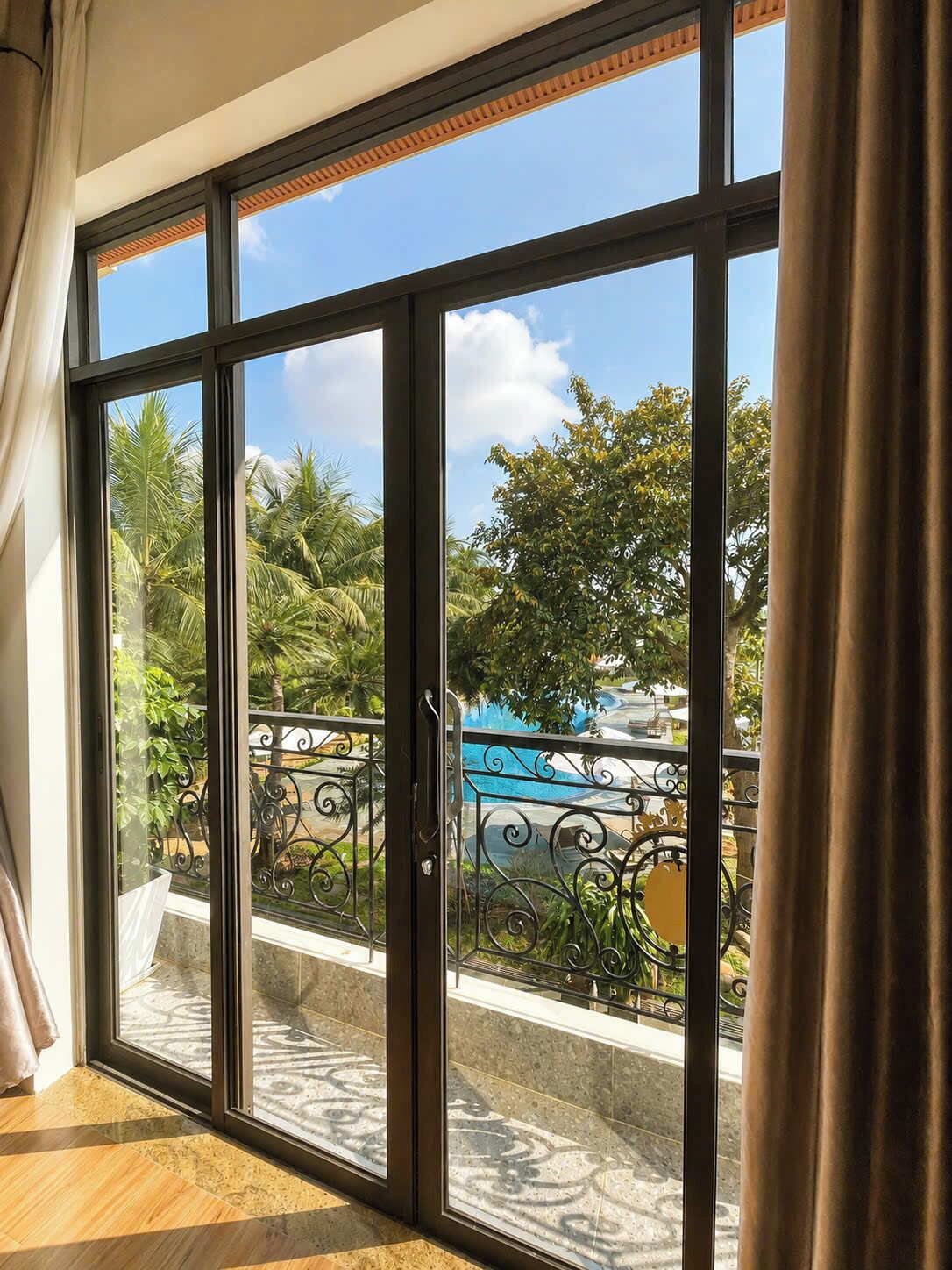 Junior Room | Premium bedding, Select Comfort beds, minibar, individually furnished