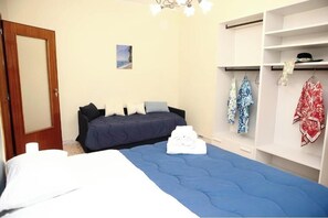 Room - Vrbo Property (Vico Equense)