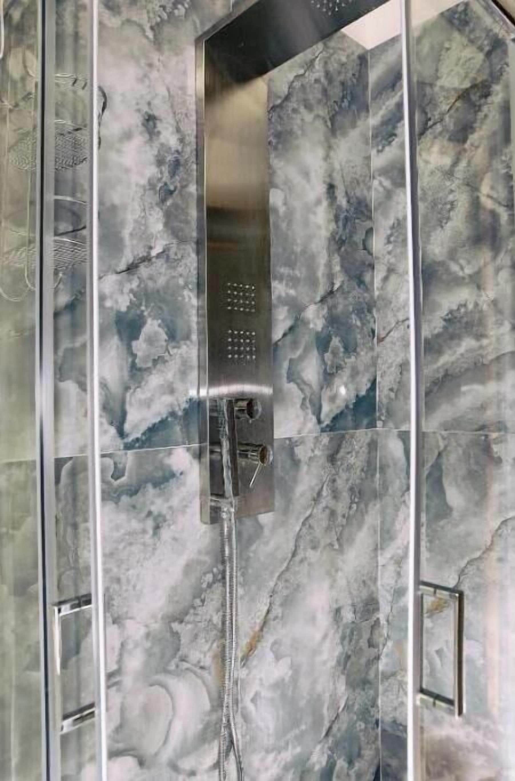 Dusche, Haartrockner, Bidet, Handtücher