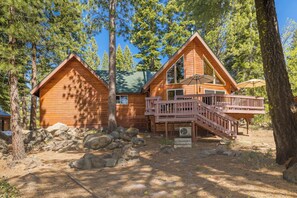 Exterior - Timberline Lodge_AC, Sauna, Shuffleboard (Truckee)