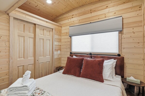 2 Schlafzimmer, Bügeleisen/Bügelbrett, kostenloses WLAN
