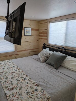 Room - Chama Crossing - Engine-Tanglefoot (Chama)