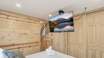 2 Schlafzimmer, Bügeleisen/Bügelbrett, kostenloses WLAN