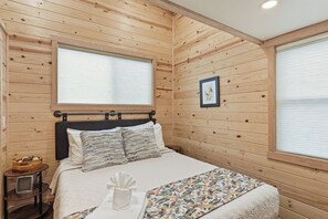 2 chambres, fer et planche à repasser, accès au Wi-Fi (inclus)