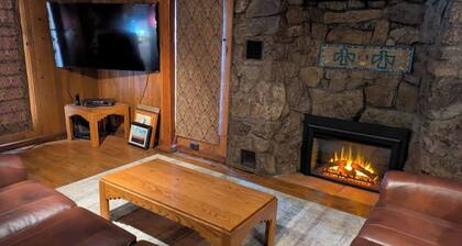 Chama Crossing - Historic Home next to Railroad