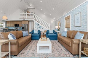 Smart TV, video games - Golden Hour Retreat | Pool, Golf Cart, Walk to Beach, 1 Mile to World Famous Tootsie's, Sleeps 14! (Panama City Beach)