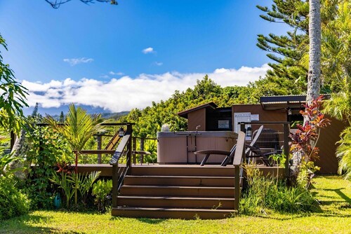 Garden Room Farm Stay in Haiku on Road to Hana