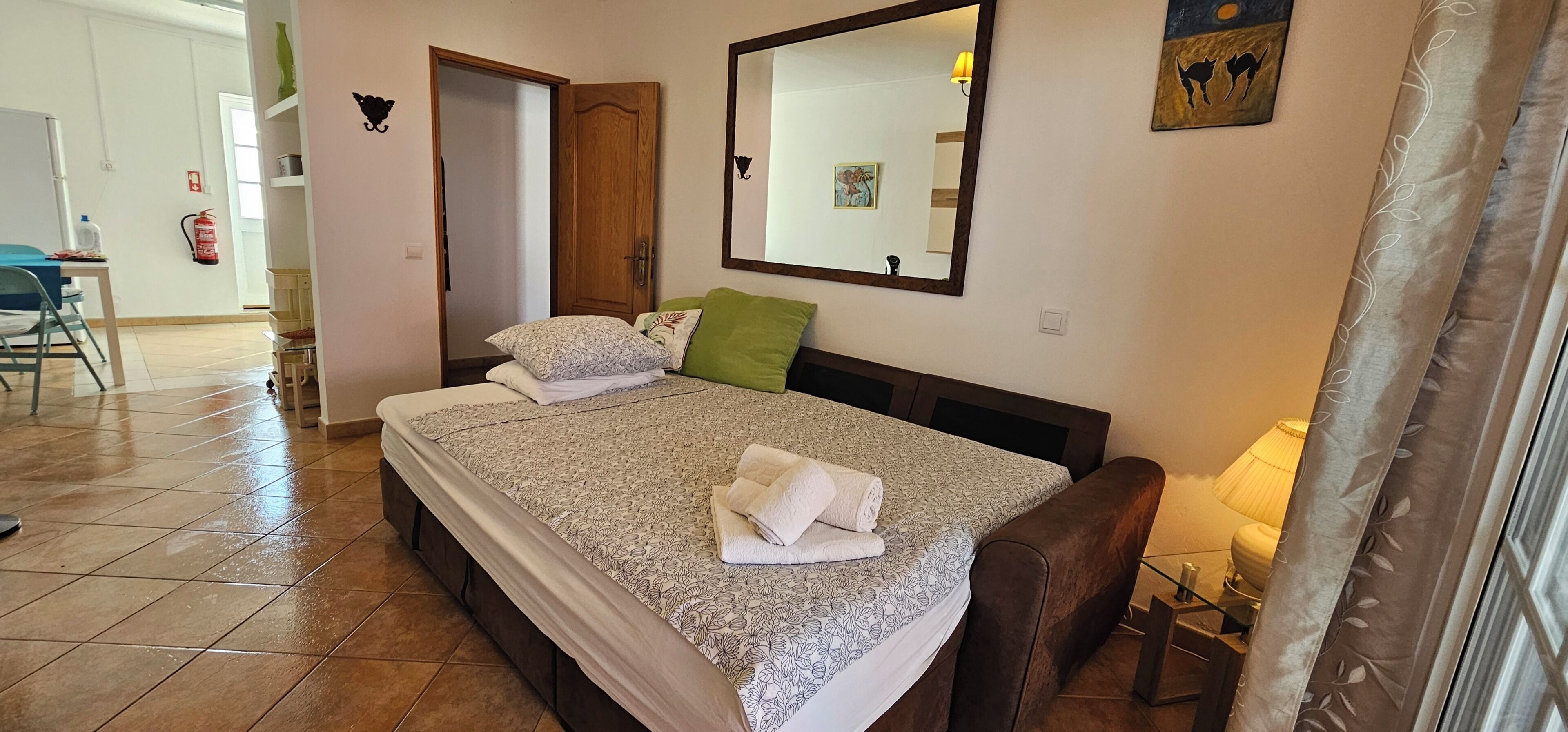 1 bedroom, iron/ironing board, internet, bed sheets
