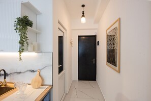 Studio, Courtyard View | Interior - HB apartments Chitadze (Tbilisi)