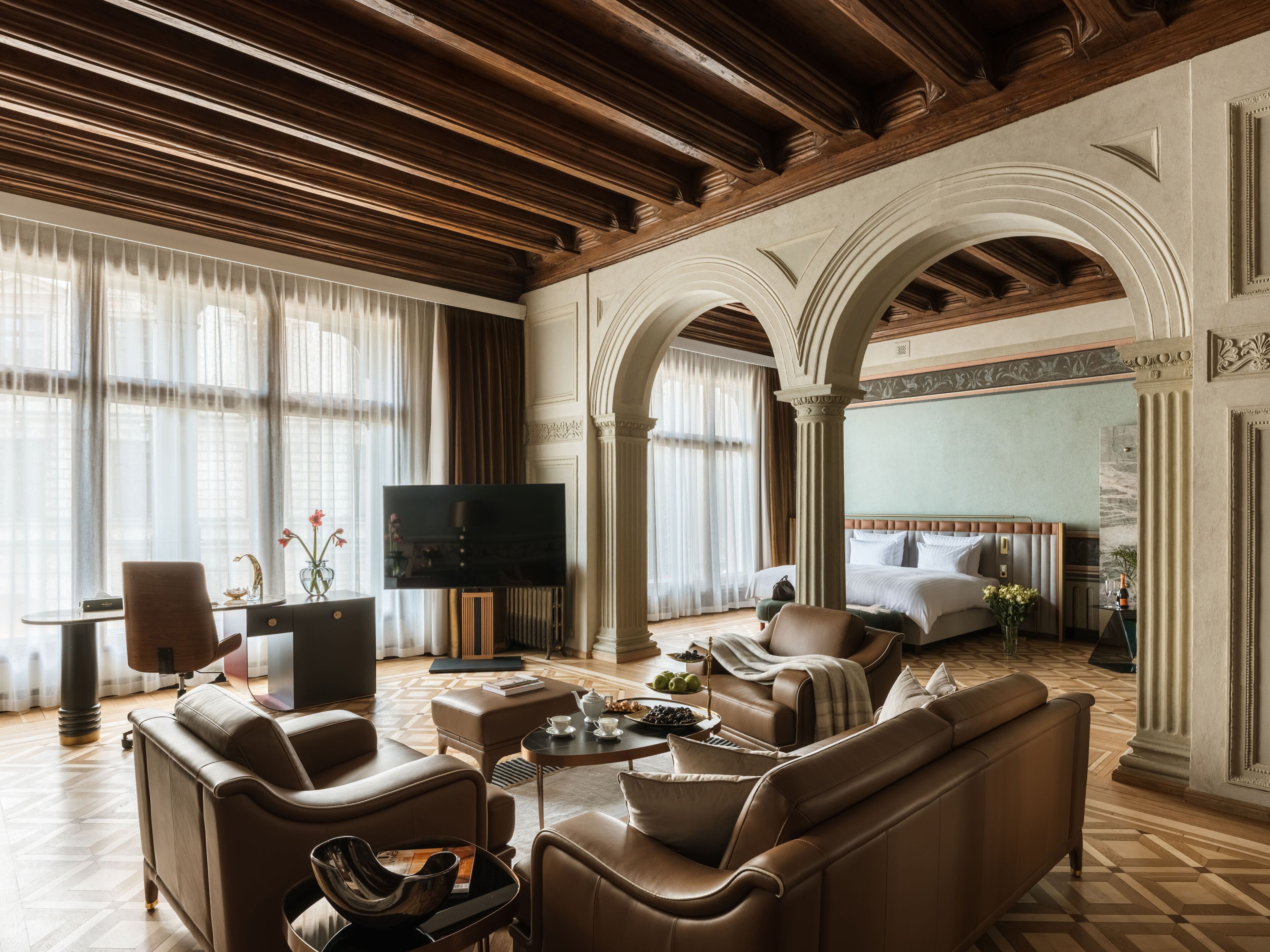 Arcade Suite | Living room | 65-inch Smart TV with cable channels