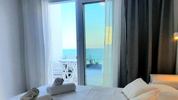 Family Quadruple Room, Beach View