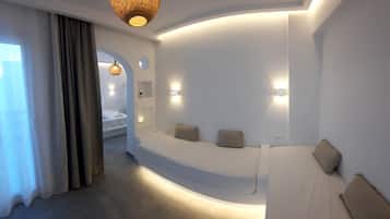 Family Quadruple Room, Beach View | Desk, free WiFi