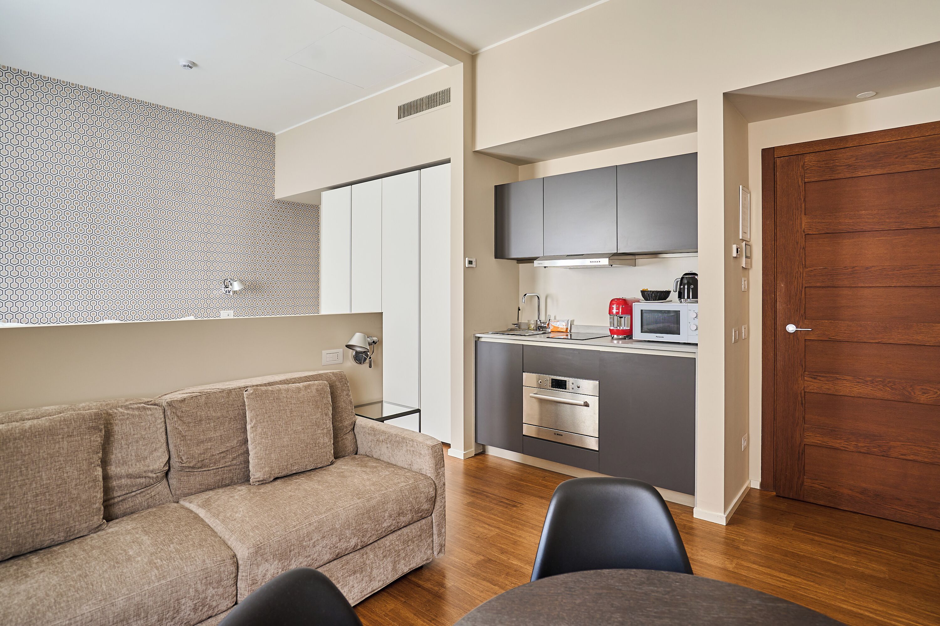 Deluxe Studio | Private kitchen