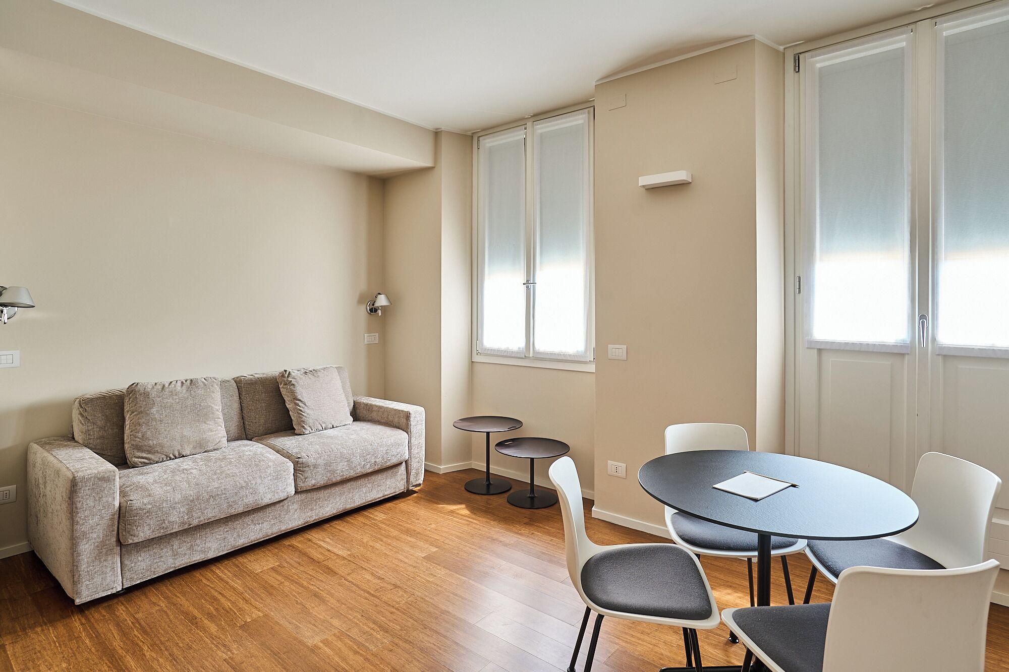 One Bedroom Deluxe Apartment | Living area