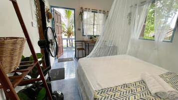 Free WiFi, bed sheets