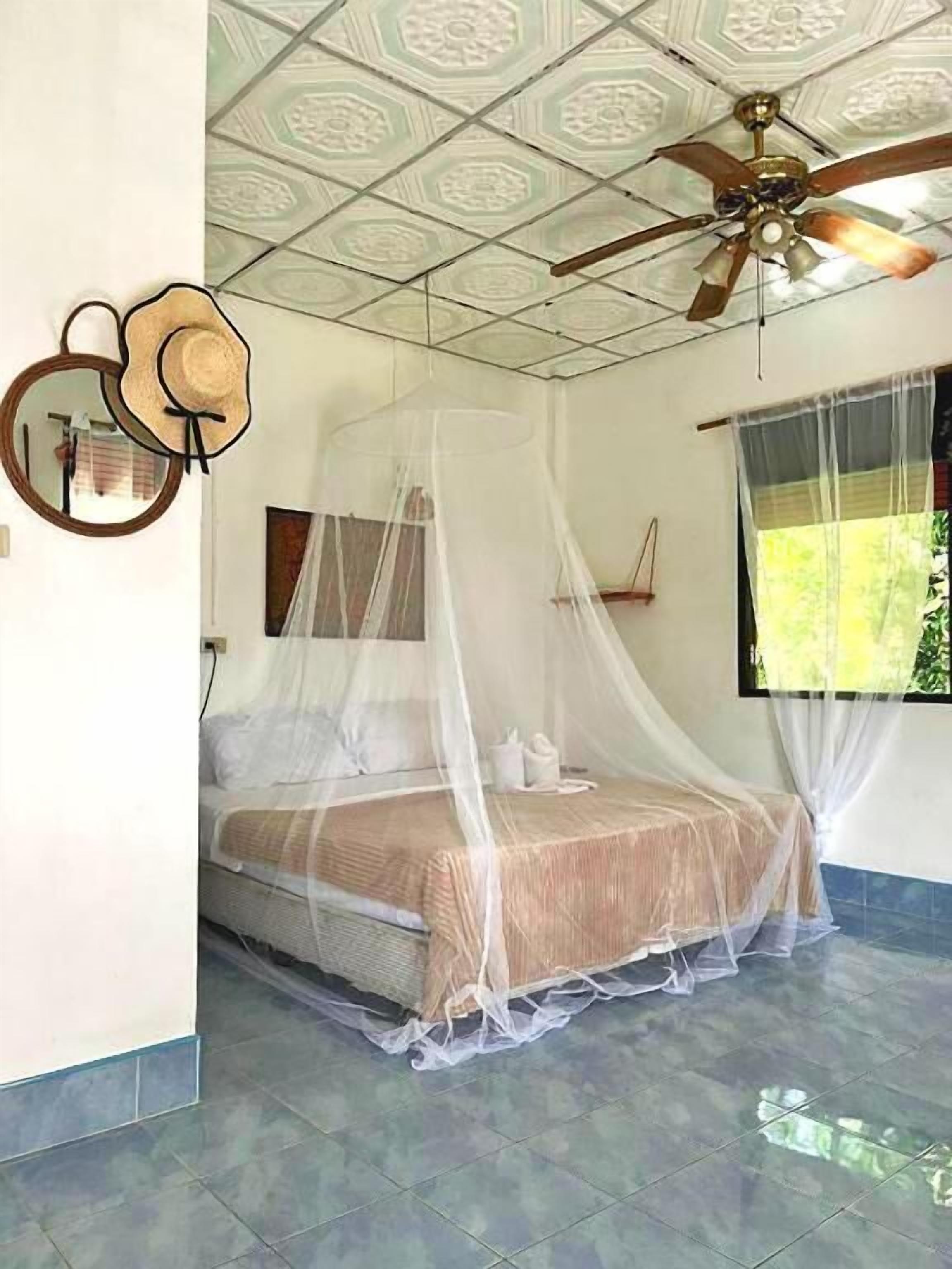 Double Room | Free WiFi, bed sheets