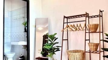 Deluxe Studio | Bathroom | Towels