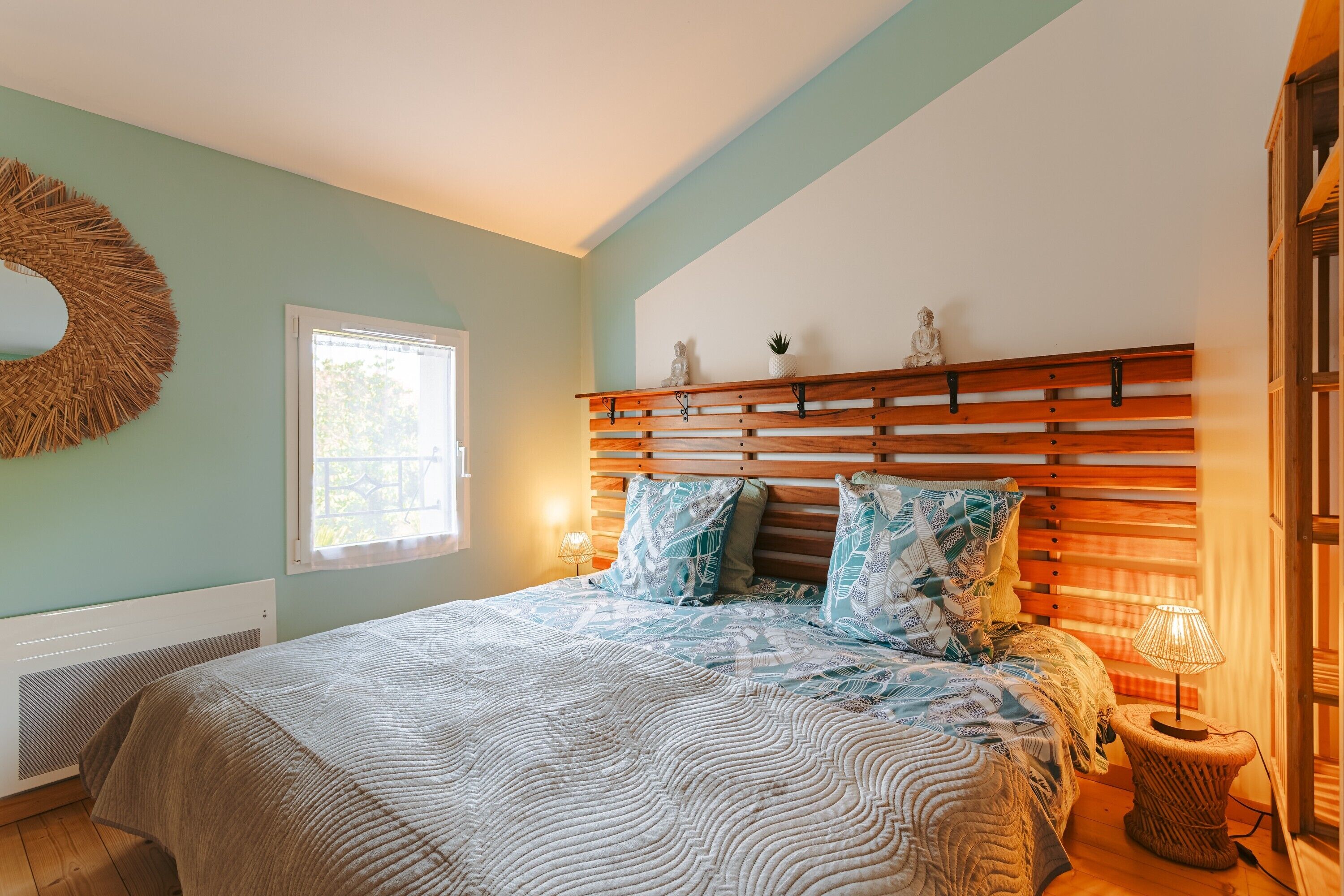 1 habitación, tabla de planchar con plancha, wifi y ropa de cama 