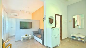 Apartment, 1 Schlafzimmer, Raucher, Terrasse | Wohnzimmer